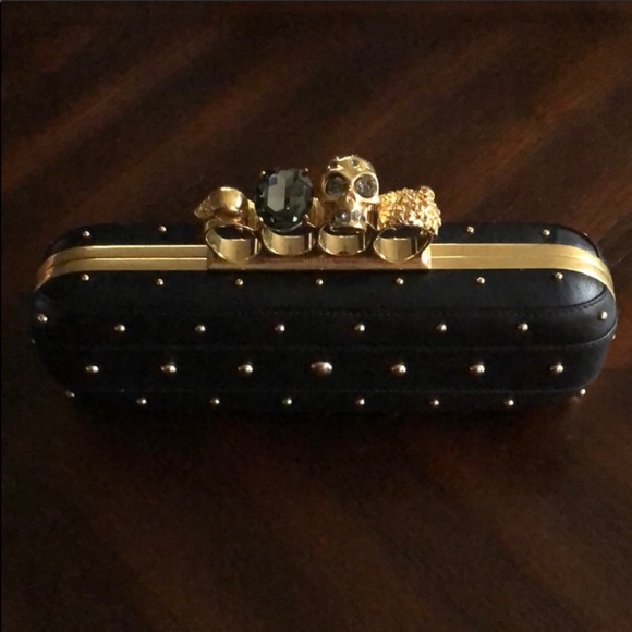 Alexander McQueen Handbags - ALEXANDER MCQUEEN Skull Clutch♡